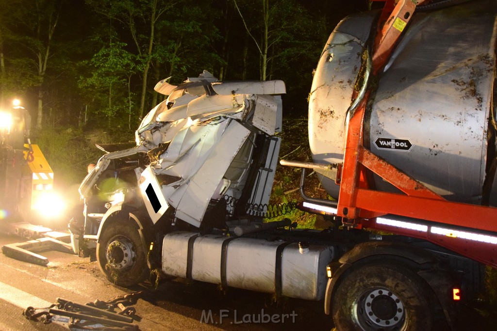 VU Gefahrgut LKW umgestuerzt A 4 Rich Koeln Hoehe AS Gummersbach P750.JPG - Miklos Laubert